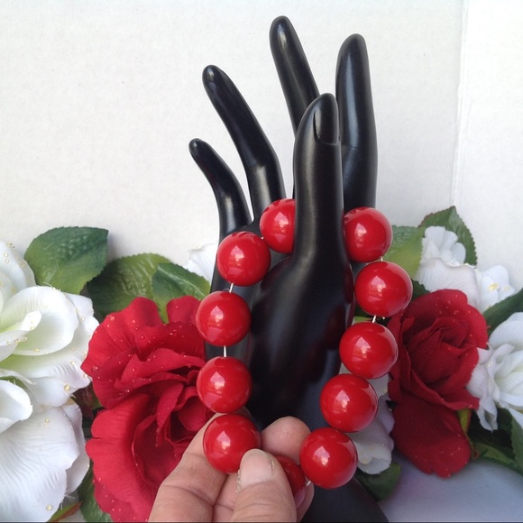 Bracelet Red Bead Costume Jewelry Elastic Band OS - Picture 2 of 6